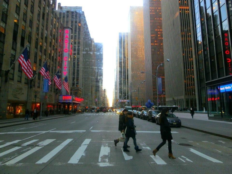 ニューヨーク_RADIO CITY_横断歩道.jpg